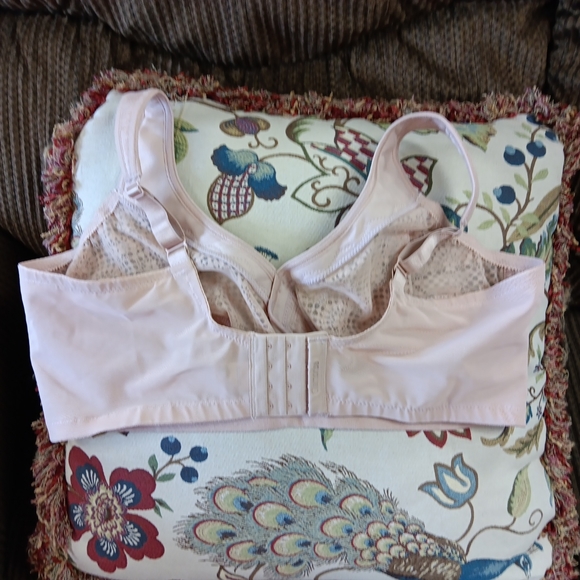 Glamorise Bra 42F Full Coverage Style 1064 NWOT BEIGE Lace - Picture 5 of 6